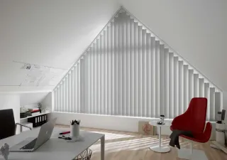 Lamellenvorhänge für den innenliegenden Sonnenschutz Lamellenvorhänge für den innenliegenden Sonnenschutz