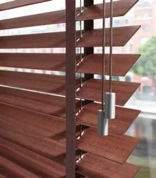 Jalousien für den innenliegenden Sonnenschutz Jalousien für den innenliegenden Sonnenschutz