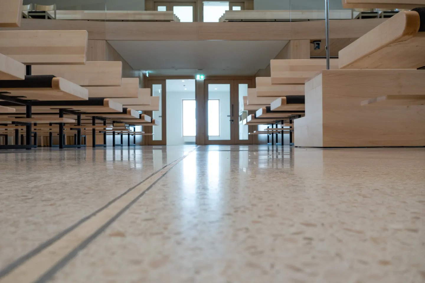 ARDEX PANDOMO®: Boden- und Wandoberflächen mit Spachtelmassen gestalten ARDEX PANDOMO®: Boden- und Wandoberflächen mit Spachtelmassen gestalten