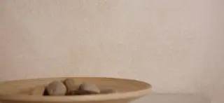 Glattvlies-Tapeten in natürlicher, glatter Papier-Optik Glattvlies-Tapeten in natürlicher, glatter Papier-Optik