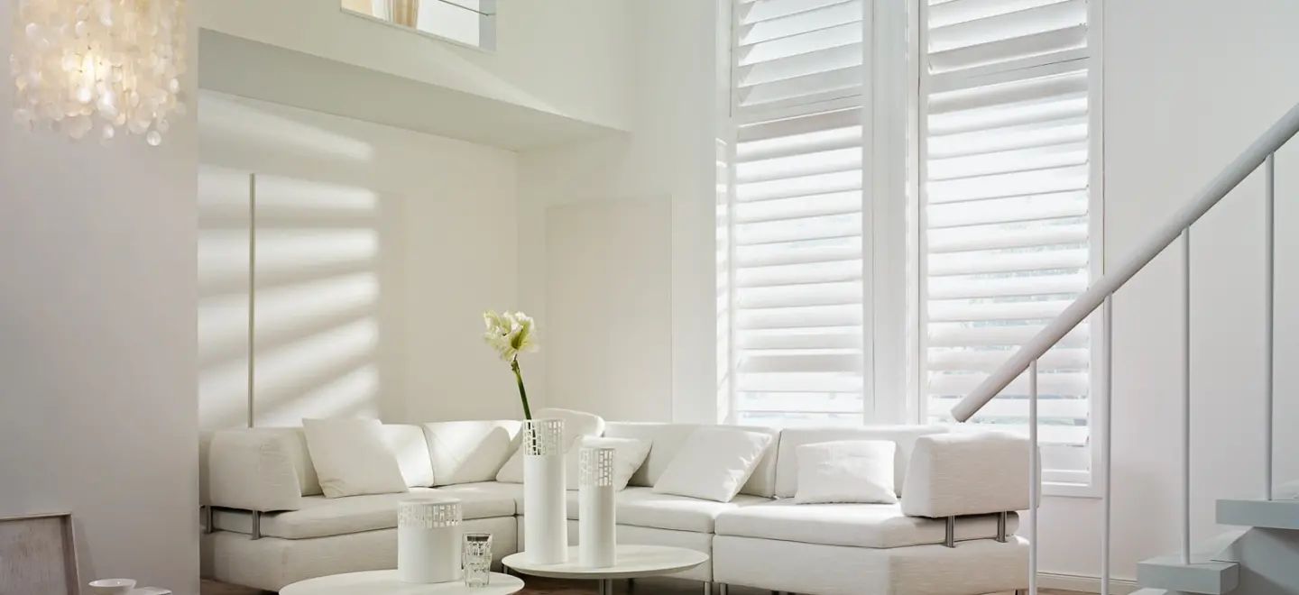 Glattvlies-Tapeten in natürlicher, glatter Papier-Optik Glattvlies-Tapeten in natürlicher, glatter Papier-Optik