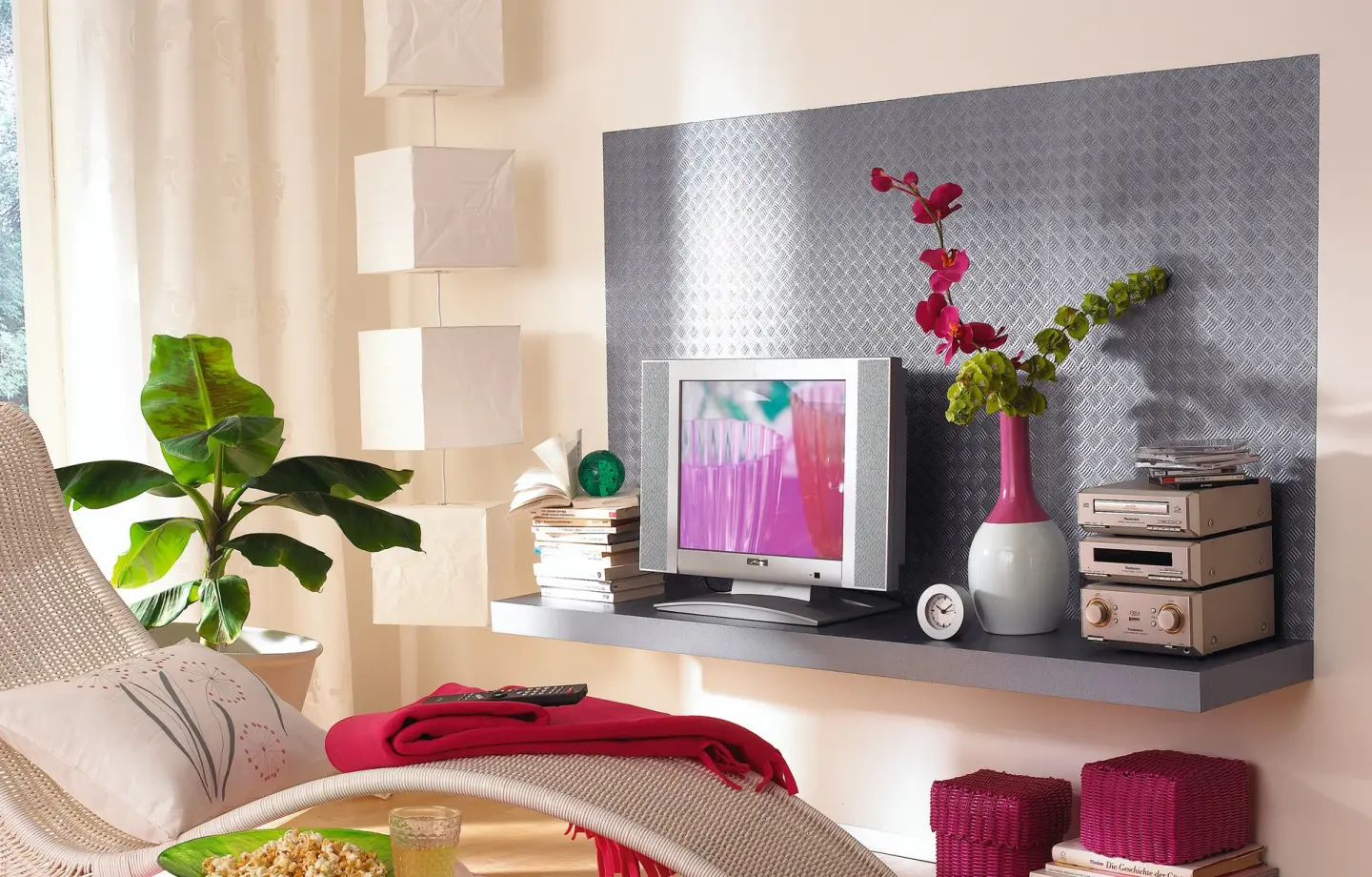 Struktur- und Vliestapeten - diffusionsoffen und feuchtigkeitsregulierend Struktur- und Vliestapeten - diffusionsoffen und feuchtigkeitsregulierend