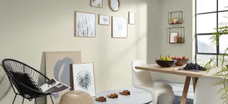 Glattvlies-Tapeten in natürlicher, glatter Papier-Optik Glattvlies-Tapeten in natürlicher, glatter Papier-Optik