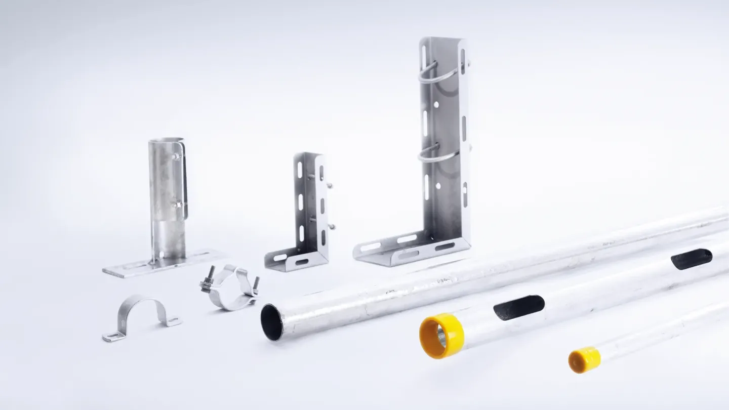 Kabel- und Leitungsführung an Decken, Wänden und auf Böden Kabel- und Leitungsführung an Decken, Wänden und auf Böden