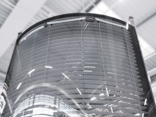 ISOshade® mit integriertem, gebogenem Sonnenschutz