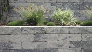 BossAntik-Mauerblock