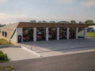 Ein modernes Wahrzeichen mit Lunawood Thermoholz 3D-Verkleidung