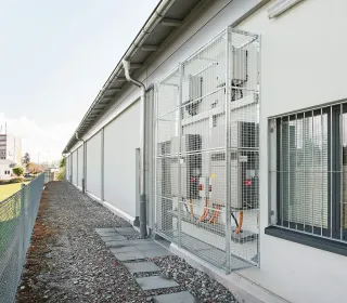 Gittereinhausungen: Schutz vor unerlaubtem Zugriff Gittereinhausungen: Schutz vor unerlaubtem Zugriff