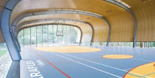 Sportbodenbeläge TARAFLEX®  und DLW Linodur für Sport- und Mehrzweckhallen Sportbodenbeläge TARAFLEX®  und DLW Linodur für Sport- und Mehrzweckhallen