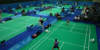 Sportbodenbeläge TARAFLEX®  und DLW Linodur für Sport- und Mehrzweckhallen Sportbodenbeläge TARAFLEX®  und DLW Linodur für Sport- und Mehrzweckhallen
