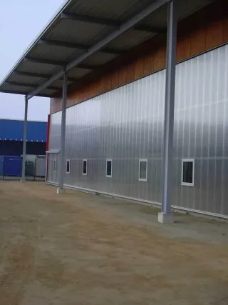 Sprossenlose Dach- und Wandverglasung Sprossenlose Dach- und Wandverglasung