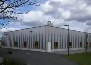 Sprossenlose Dach- und Wandverglasung Sprossenlose Dach- und Wandverglasung
