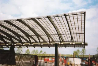 Sprossenlose Dach- und Wandverglasung Sprossenlose Dach- und Wandverglasung