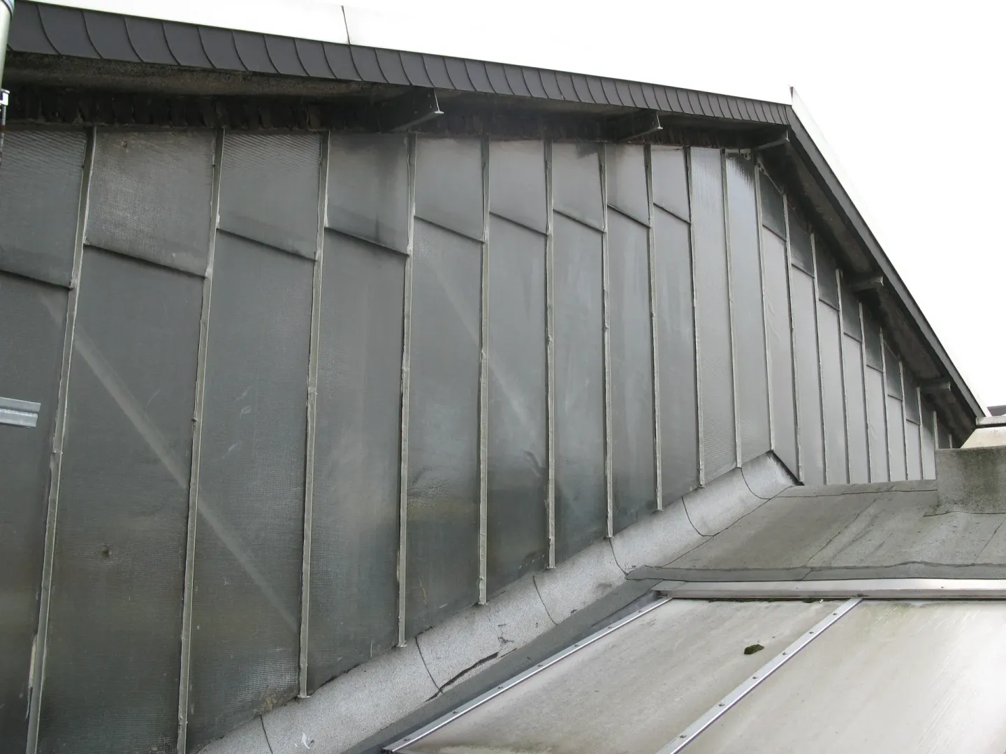 Sprossenlose Dach- und Wandverglasung Sprossenlose Dach- und Wandverglasung