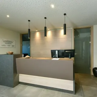 Dekorative Platten Star Favorit und Star Favorit Superfront für den Möbelbau Dekorative Platten Star Favorit und Star Favorit Superfront für den Möbelbau