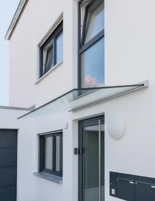 CANOPY Vordachsysteme aus Glas CANOPY Vordachsysteme aus Glas