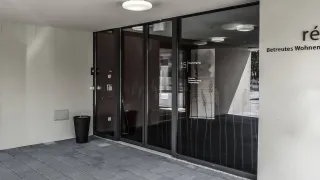Automatische Schiebetüren und Rundschiebetüren Automatische Schiebetüren und Rundschiebetüren