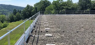 Nutzdächer als Gründach oder Solardach