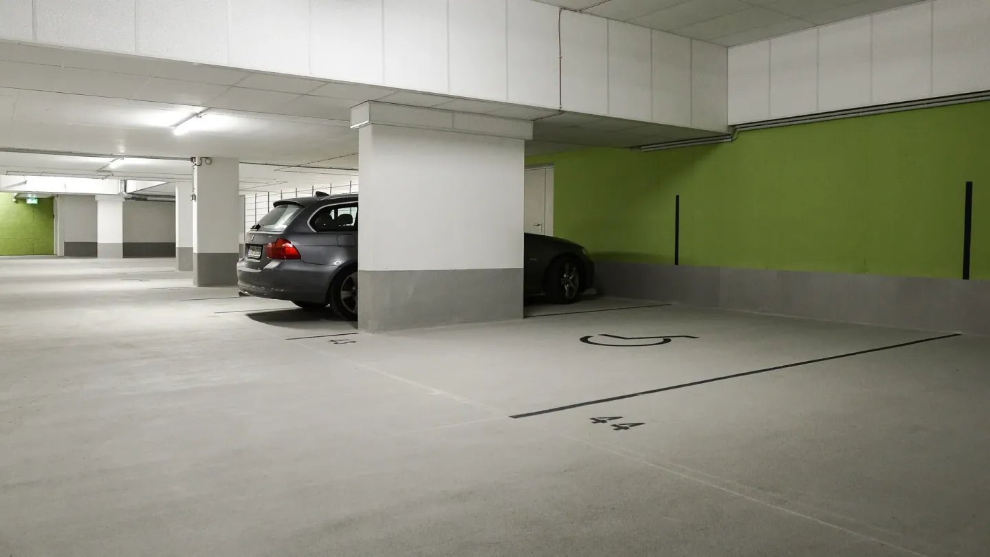 Abdichtungs- und Beschichtungssysteme für Parkdecks und Tiefgaragen Abdichtungs- und Beschichtungssysteme für Parkdecks und Tiefgaragen
