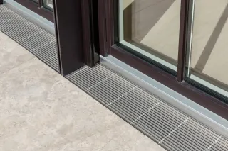 Entwässerungsrinnen MONSUN DRAIN und DRAINTEC Entwässerungsrinnen MONSUN DRAIN und DRAINTEC