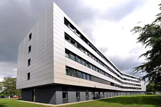 Modulares Bauen für Arbeit: Büro- und Verwaltungsgebäude Modulares Bauen für Arbeit: Büro- und Verwaltungsgebäude