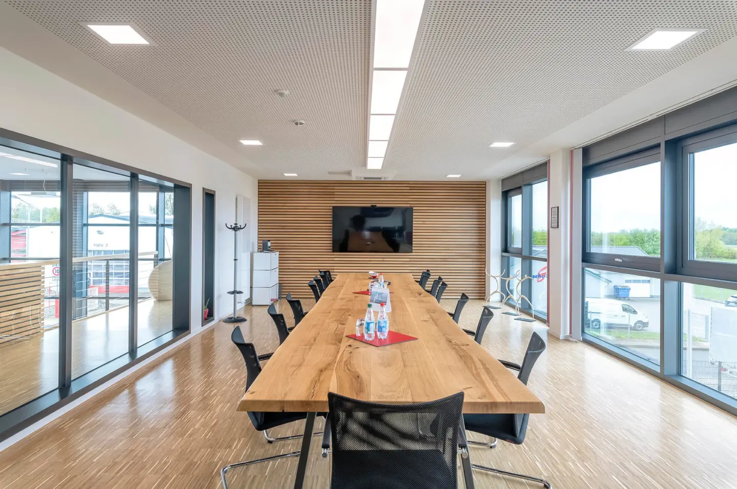 Modulares Bauen für Arbeit: Büro- und Verwaltungsgebäude Modulares Bauen für Arbeit: Büro- und Verwaltungsgebäude