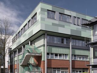 KLEUSBERG realisiert Aufstockung für Dialyse-Station im laufenden Betrieb