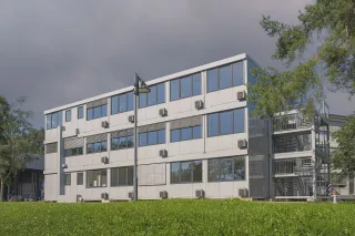 Mobile Raumsysteme für Arbeit: Büro- und Sozialgebäude Mobile Raumsysteme für Arbeit: Büro- und Sozialgebäude