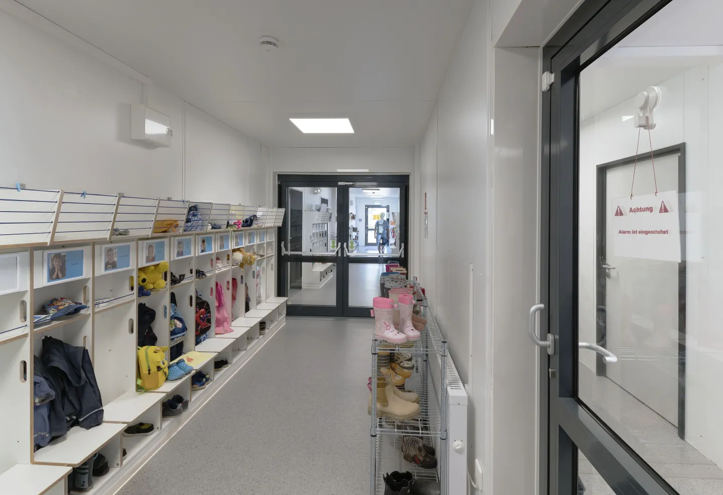 Mobile Raumsysteme für Bildung: Kitas und Schulen Mobile Raumsysteme für Bildung: Kitas und Schulen