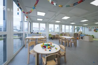 Mobile Raumsysteme für Bildung: Kitas und Schulen Mobile Raumsysteme für Bildung: Kitas und Schulen