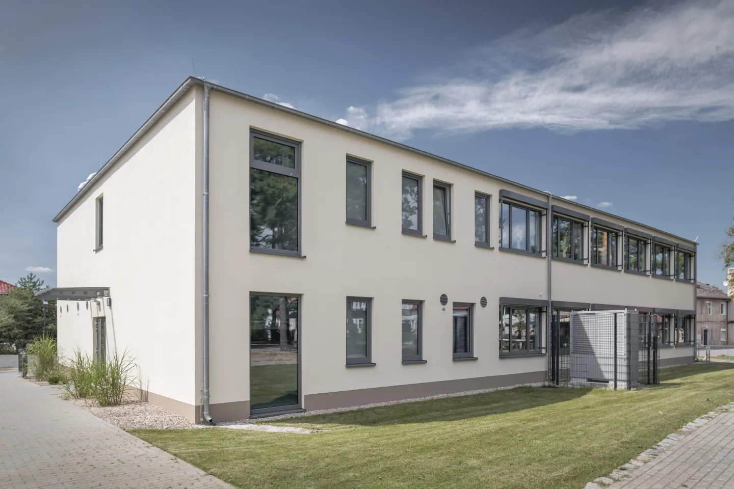 Mobile Raumsysteme für Bildung: Kitas und Schulen Mobile Raumsysteme für Bildung: Kitas und Schulen
