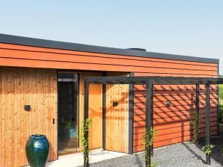 Private Villa mit keramischer Fassadenbekleidung in Arizonarot