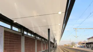 Aluminiumpaneele für Fassaden und Decken Aluminiumpaneele für Fassaden und Decken