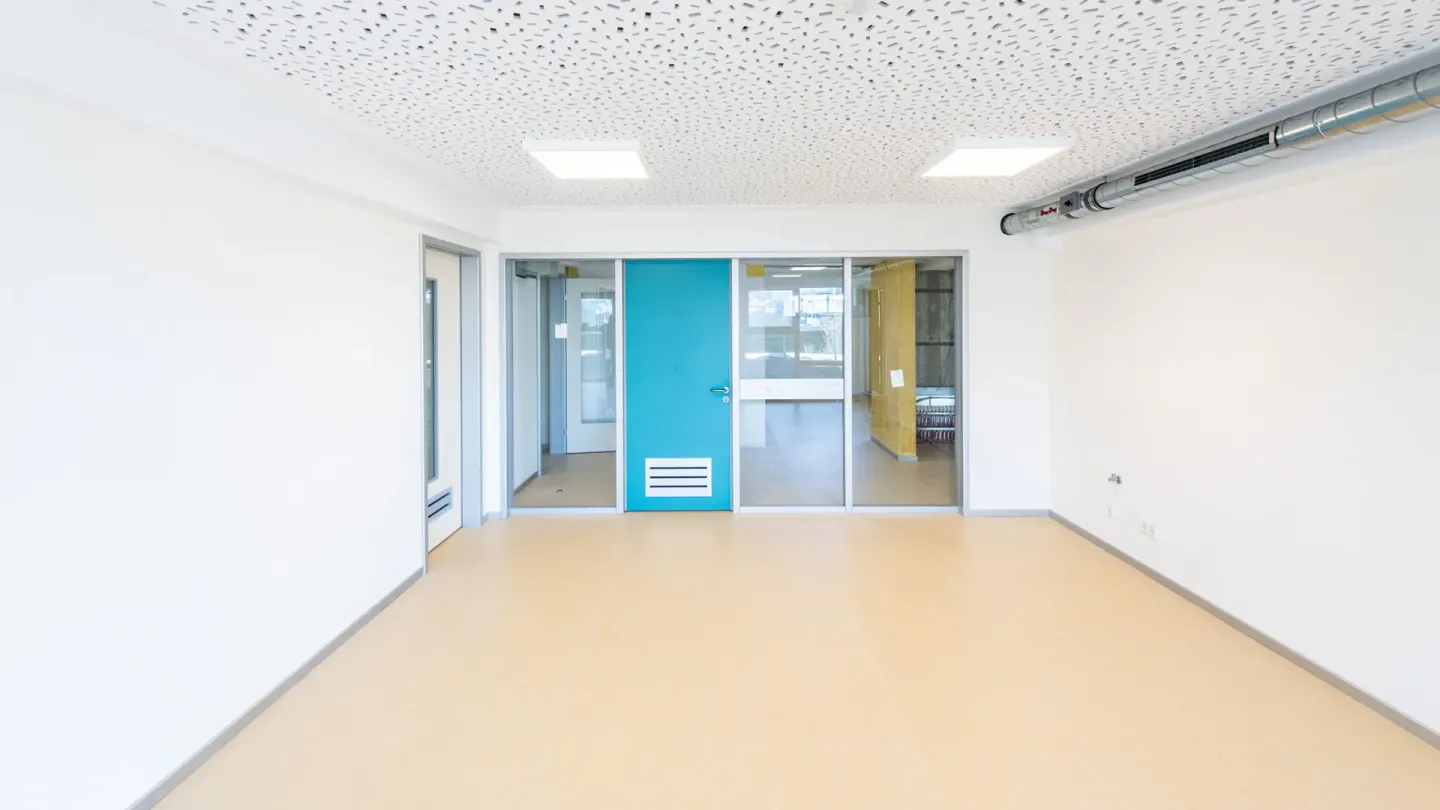 Fingerschutztüren mit integriertem Klemmschutz Fingerschutztüren mit integriertem Klemmschutz