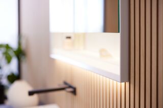 GE ONE Spiegelschrank mit ComfortLight Geberit - GE ONE Spiegelschrank mit ComfortLight