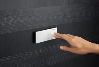 WC-Steuerungen: berührungslose Spülsysteme und Fernbetätigungen WC-Steuerungen: berührungslose Spülsysteme und Fernbetätigungen