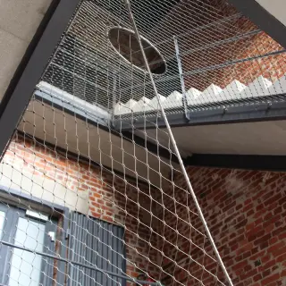 X-TEND Edelstahlseilnetze als Sicherungs- und Designelemente X-TEND Edelstahlseilnetze als Sicherungs- und Designelemente