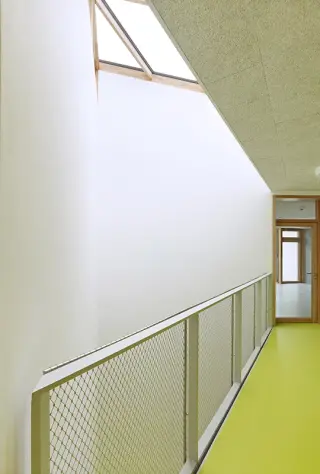 X-TEND Edelstahlseilnetze als Sicherungs- und Designelemente X-TEND Edelstahlseilnetze als Sicherungs- und Designelemente
