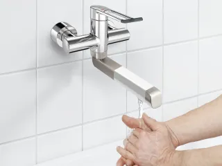 F4 Thermostat-Einhebelmischer für Krankenhäuser und Pflegeeinrichtungen F4 Thermostat-Einhebelmischer für Krankenhäuser und Pflegeeinrichtungen