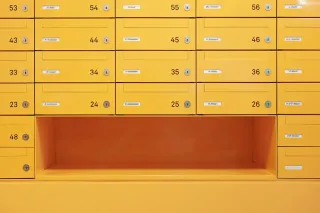 Depotboxen, Postverteilanlagen, Briefkastenanlagen mit Paketfächern Depotboxen, Postverteilanlagen, Briefkastenanlagen mit Paketfächern