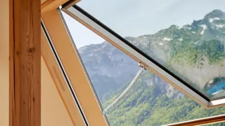Lamellen-Dachfenster und  Klappdachfenster Lamellen-Dachfenster und  Klappdachfenster