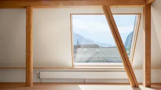 Lamellen-Dachfenster und  Klappdachfenster Lamellen-Dachfenster und  Klappdachfenster