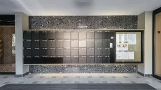 Depotboxen, Postverteilanlagen, Briefkastenanlagen mit Paketfächern Depotboxen, Postverteilanlagen, Briefkastenanlagen mit Paketfächern