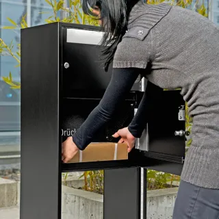 Depotboxen, Postverteilanlagen, Briefkastenanlagen mit Paketfächern Depotboxen, Postverteilanlagen, Briefkastenanlagen mit Paketfächern