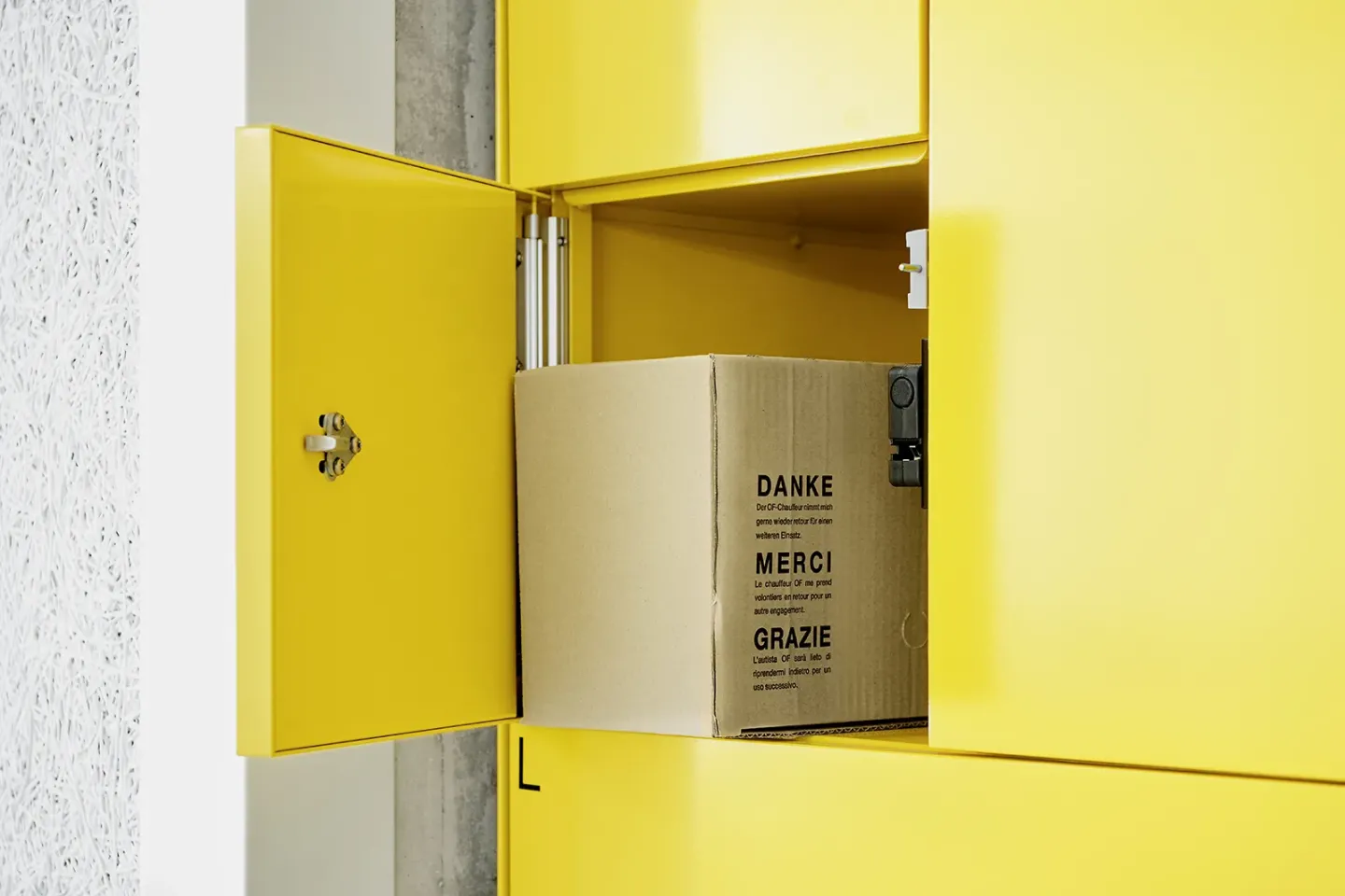 Depotboxen, Postverteilanlagen, Briefkastenanlagen mit Paketfächern Depotboxen, Postverteilanlagen, Briefkastenanlagen mit Paketfächern