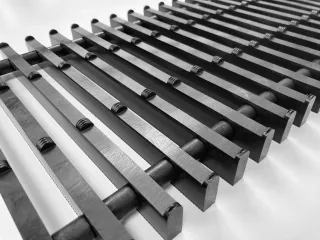 Schwimmbadroste von emco zur Abdeckung von Überflutungsrinnen Schwimmbadroste von emco zur Abdeckung von Überflutungsrinnen