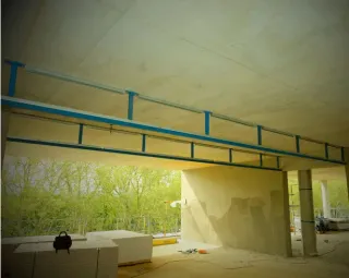 Schürzenkonstruktionen und Abschottungen für Boden und Decke Schürzenkonstruktionen und Abschottungen für Boden und Decke