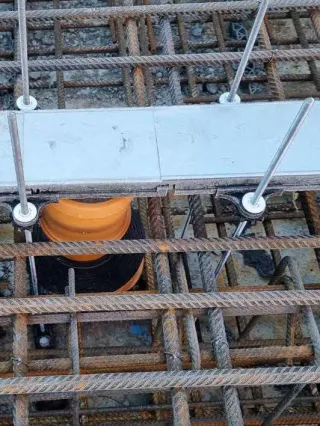 AquaStop Flachrinnen für Tiefgaragen und Parkhäuser AquaStop Flachrinnen für Tiefgaragen und Parkhäuser