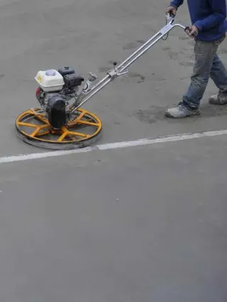 AquaStop Flachrinnen für Tiefgaragen und Parkhäuser AquaStop Flachrinnen für Tiefgaragen und Parkhäuser