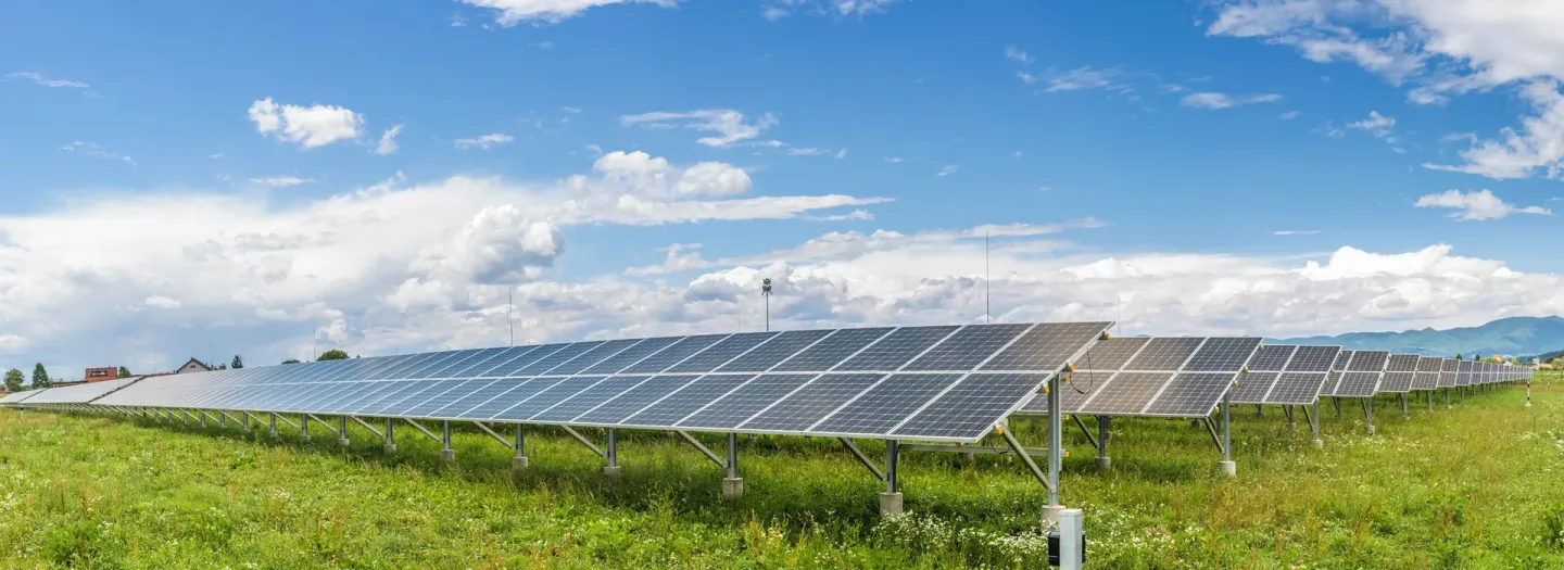 PHOTOVOLTAIK - vielfältige Systemlösungen PHOTOVOLTAIK - vielfältige Systemlösungen